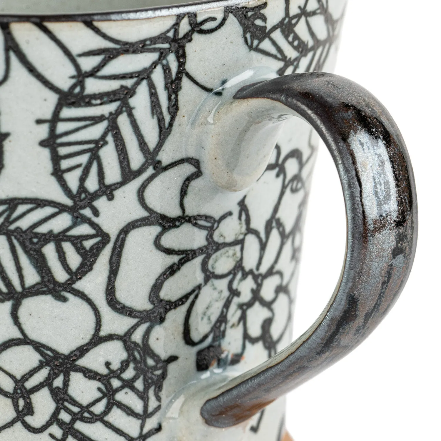 Black Flower Garden Japanese Mug