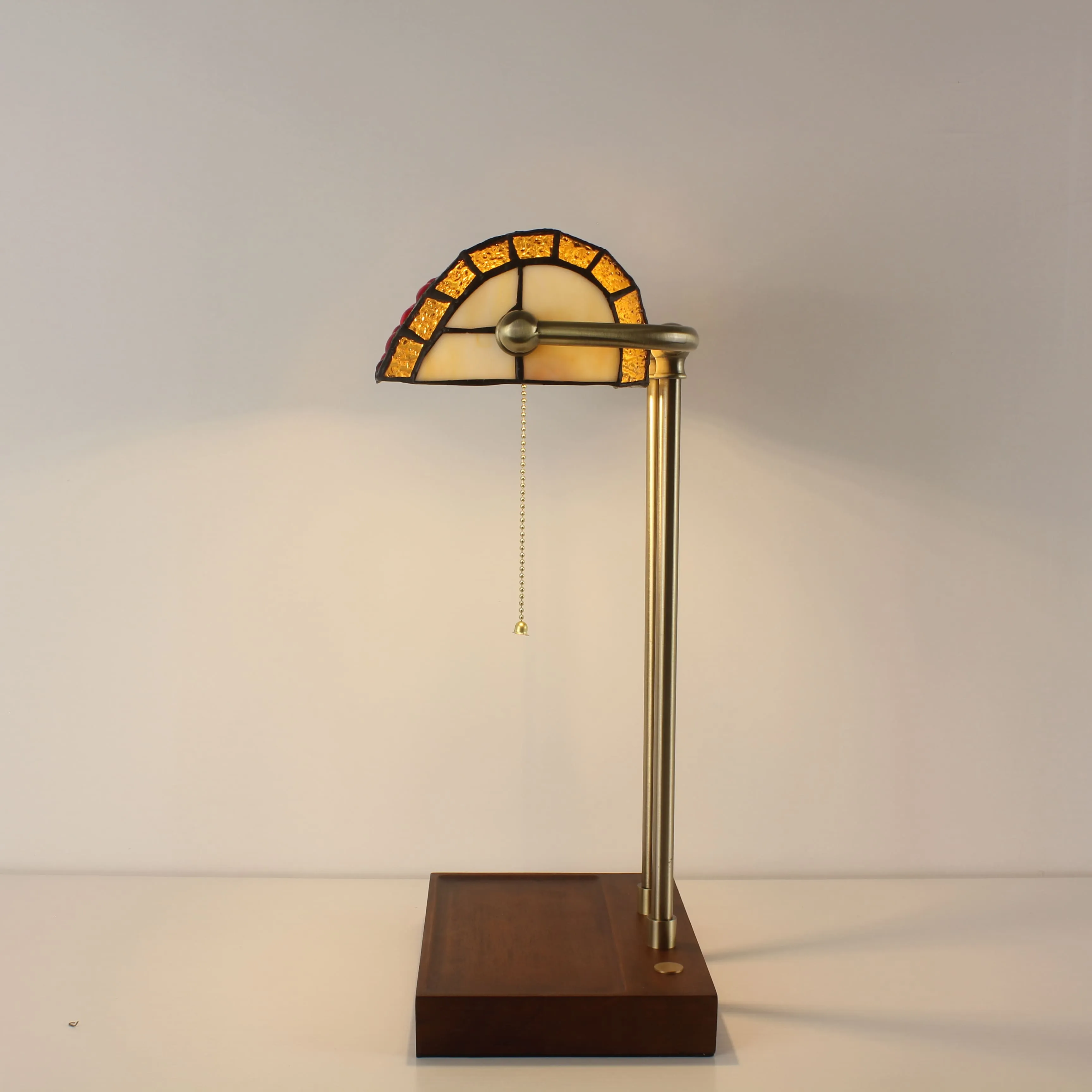 Cordless Stained Glass Bankers Desk Lamp - Grape Lampshade