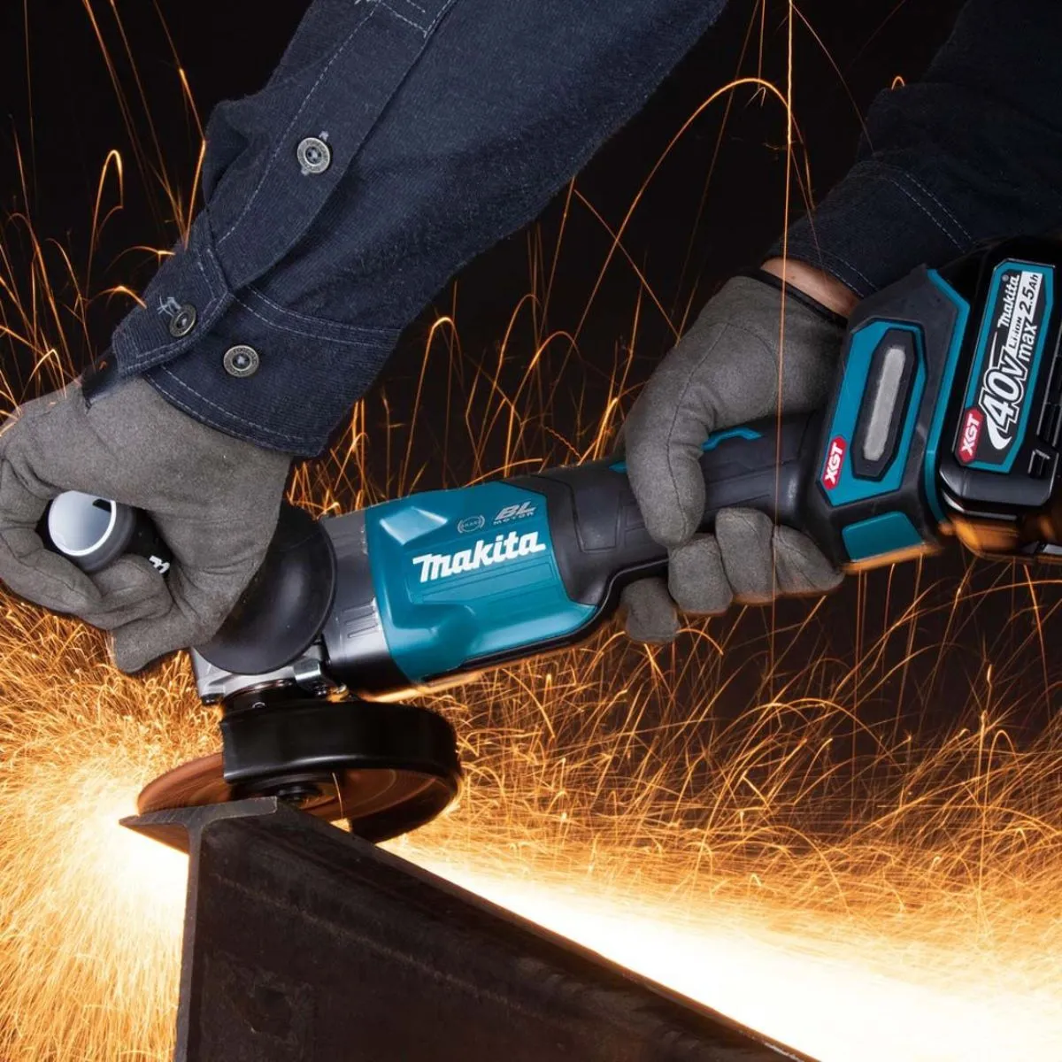 Makita GA013GZ01 40V XGT Max 125mm Brushless Angle Grinder Body Only With Carry Case