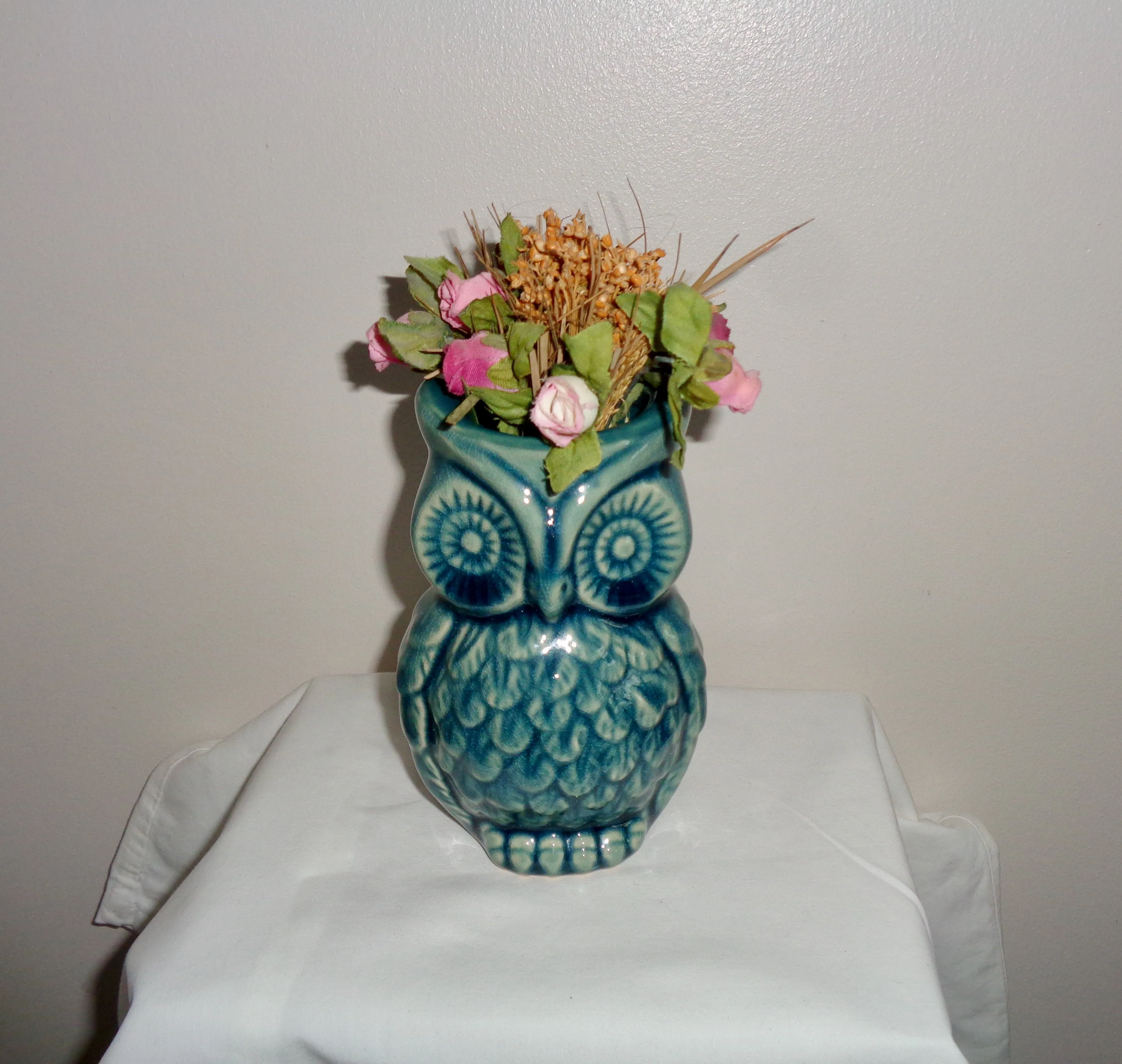 Vintage Turquoise Pottery Owl Shelley Style Desk Ornament