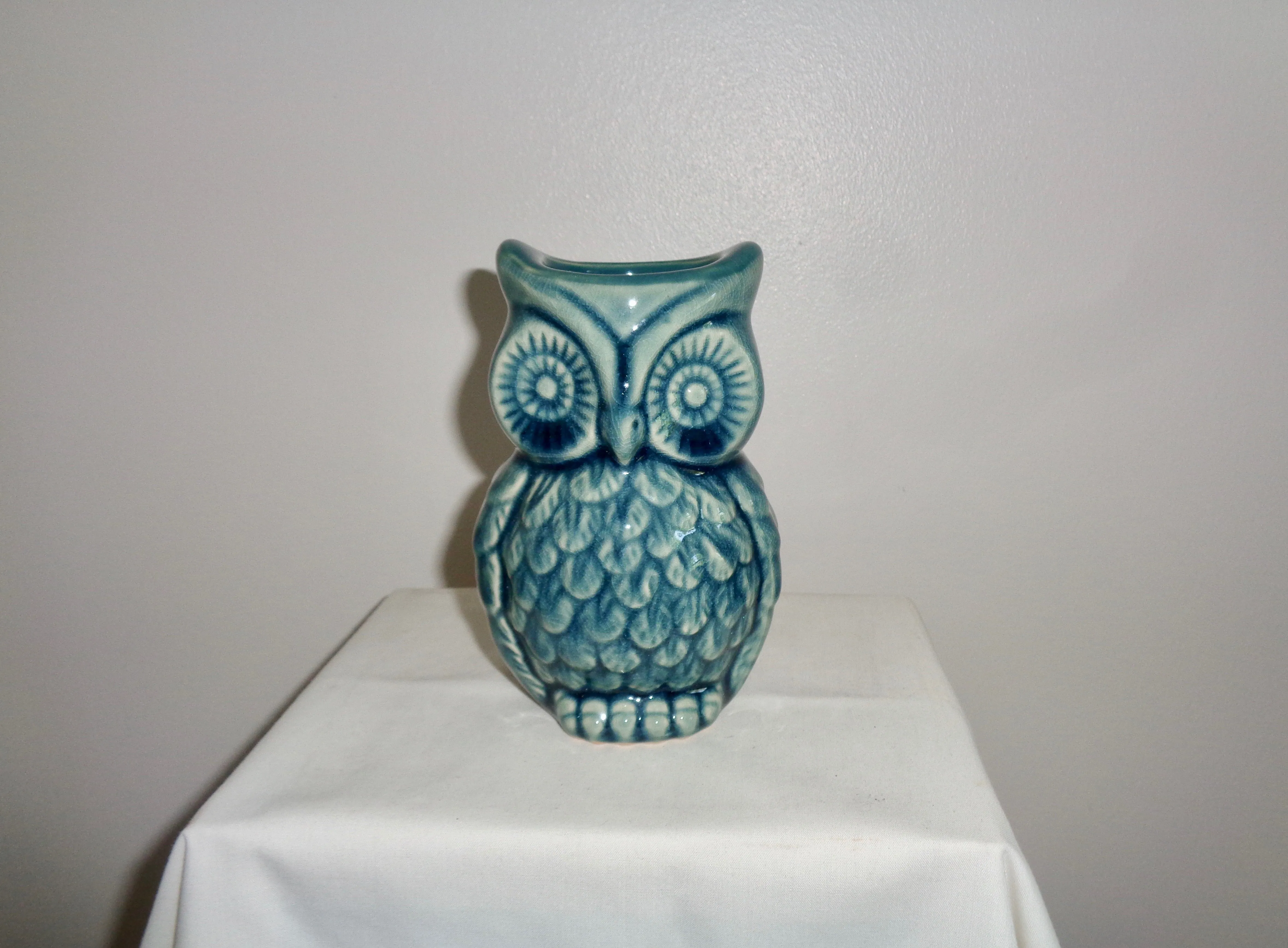 Vintage Turquoise Pottery Owl Shelley Style Desk Ornament